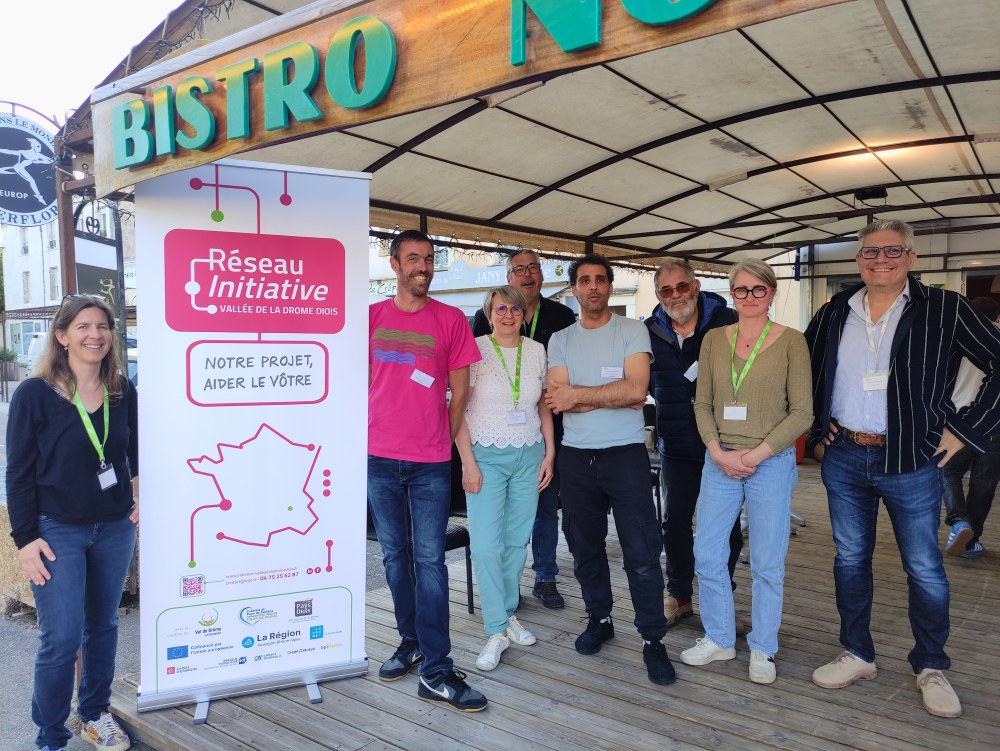 Avec nos intervenants et accueillants du soir — merci à Stéphane Commenge, Morgan Cadério, Nicolas et Olivier du Bistrot Nomade, aux côtés de Nathalie et Marion de l'équipe IVDD.